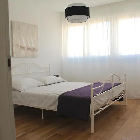 Apartmán Lucija *